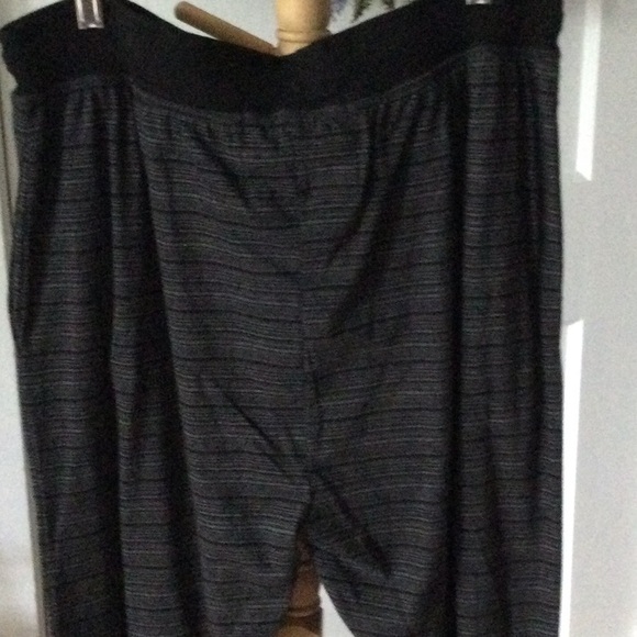 BOTTOMS O-U-T leggings - Picture 3 of 6